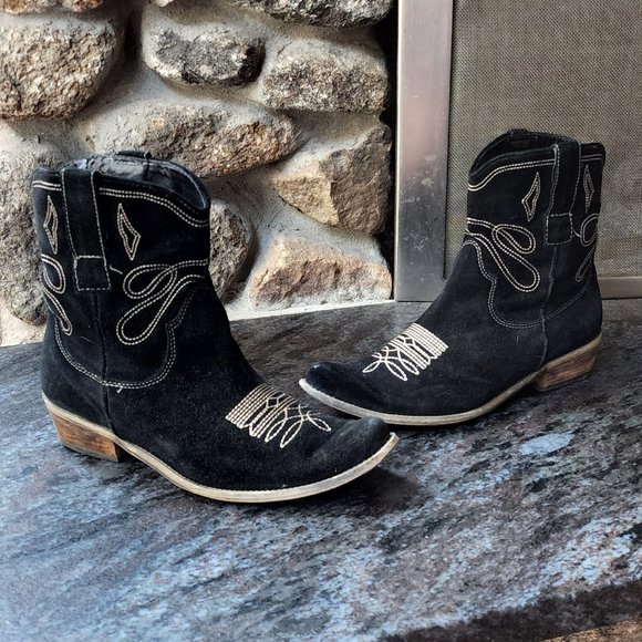 Nine West Shoes - Nine West Jannr Black Suede Western Cowboy Ankle Boots Size 9.5M